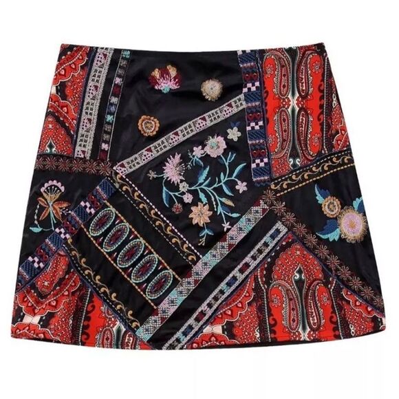 Zara velvet embroidered mini skirt black patchwork size small - Picture 6 of 10